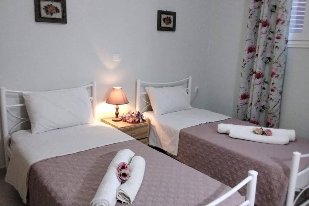 Thea Family Apartments 3 Geni  ภายนอก รูปภาพ