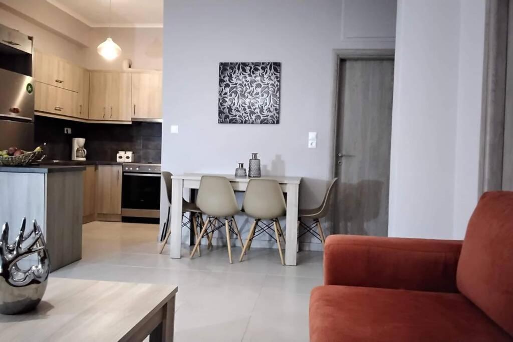 Thea Family Apartments 3 Geni  ภายนอก รูปภาพ