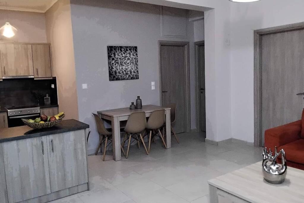 Thea Family Apartments 3 Geni  ภายนอก รูปภาพ