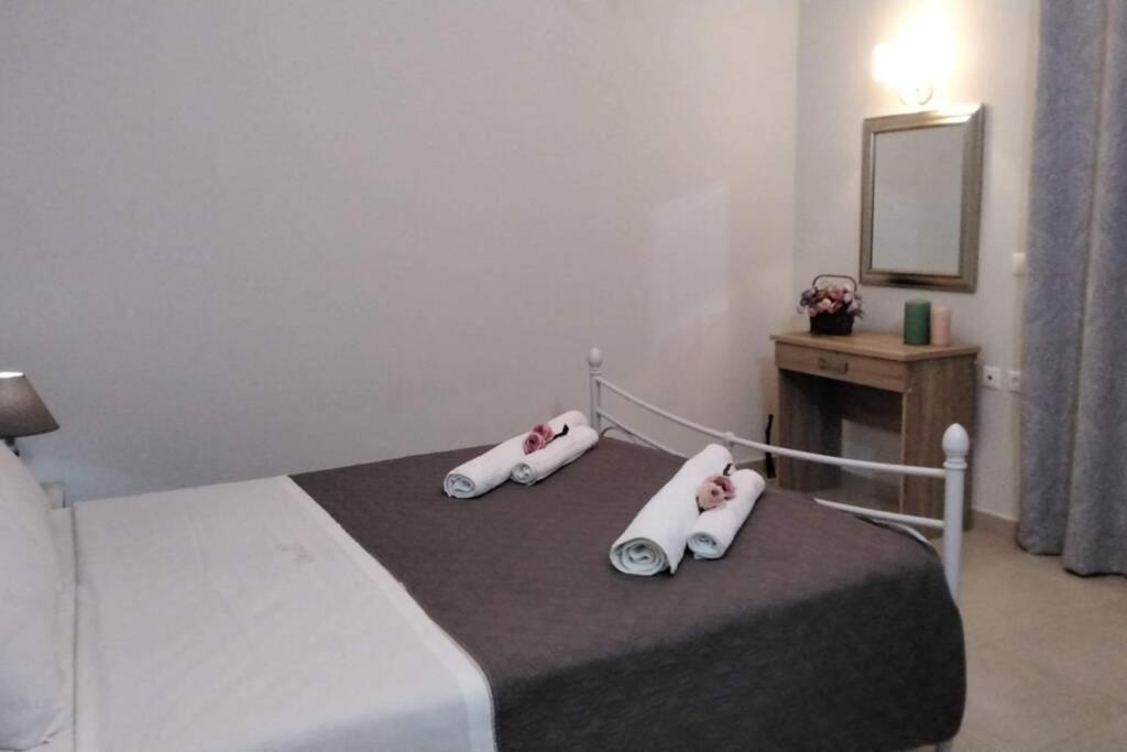 Thea Family Apartments 3 Geni  ภายนอก รูปภาพ